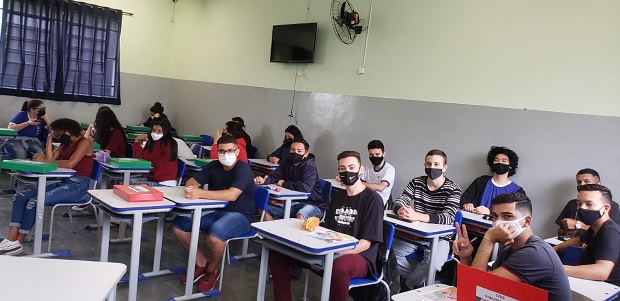 Turma da Escola Estadual Magalhães Carneiro, em Silvianópolis, preparada para a aplicação da prova. Foto: Arquivo da Escola